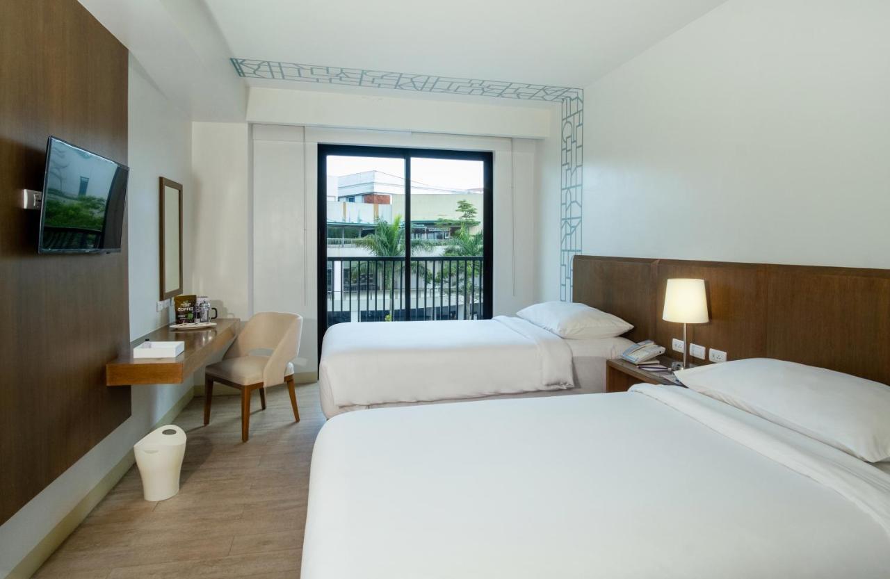 Quest Hotel Tagaytay Tagaytay City Bagian luar foto